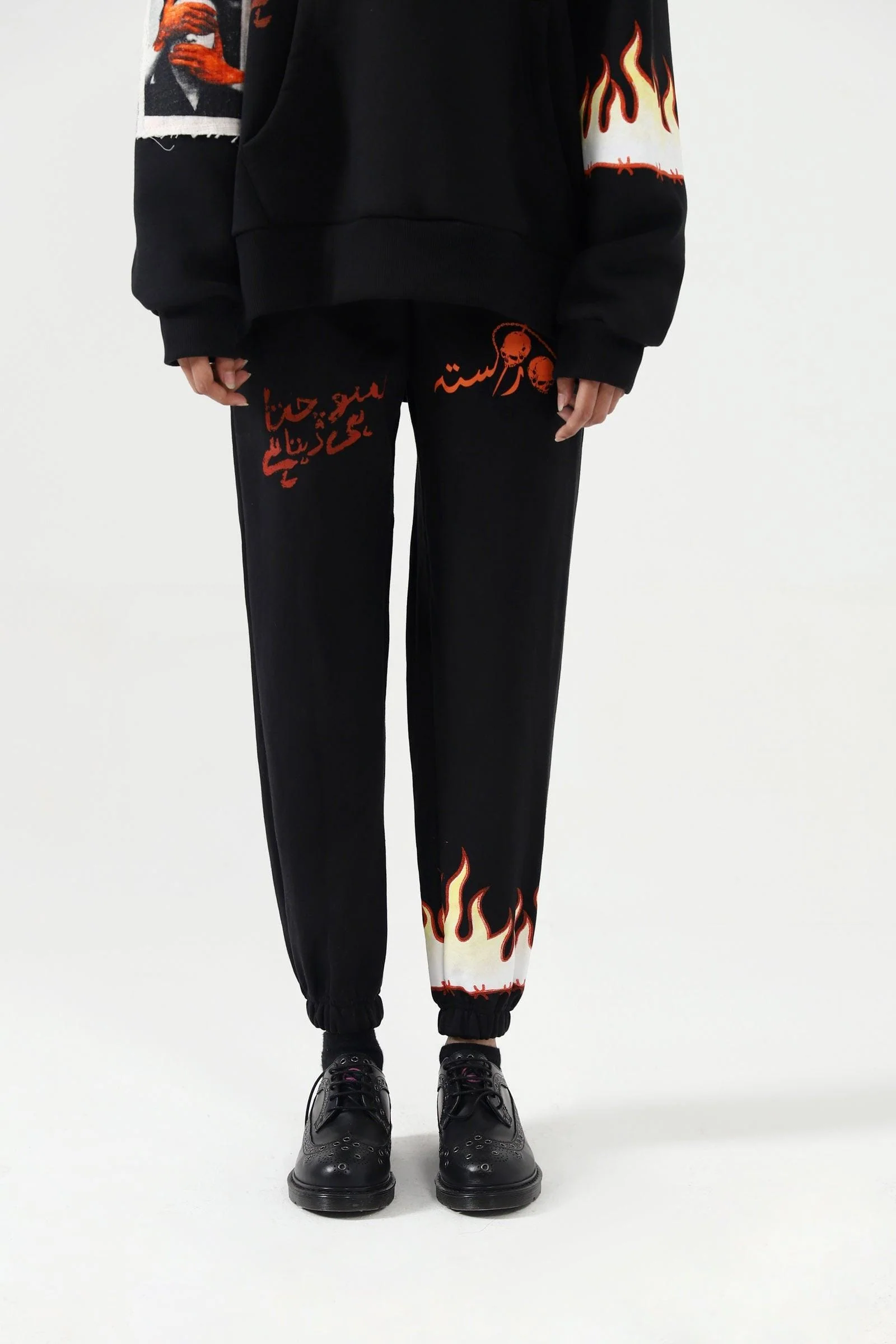 "Sochta hi rehta hai" handprinted sweatpants - Image 8