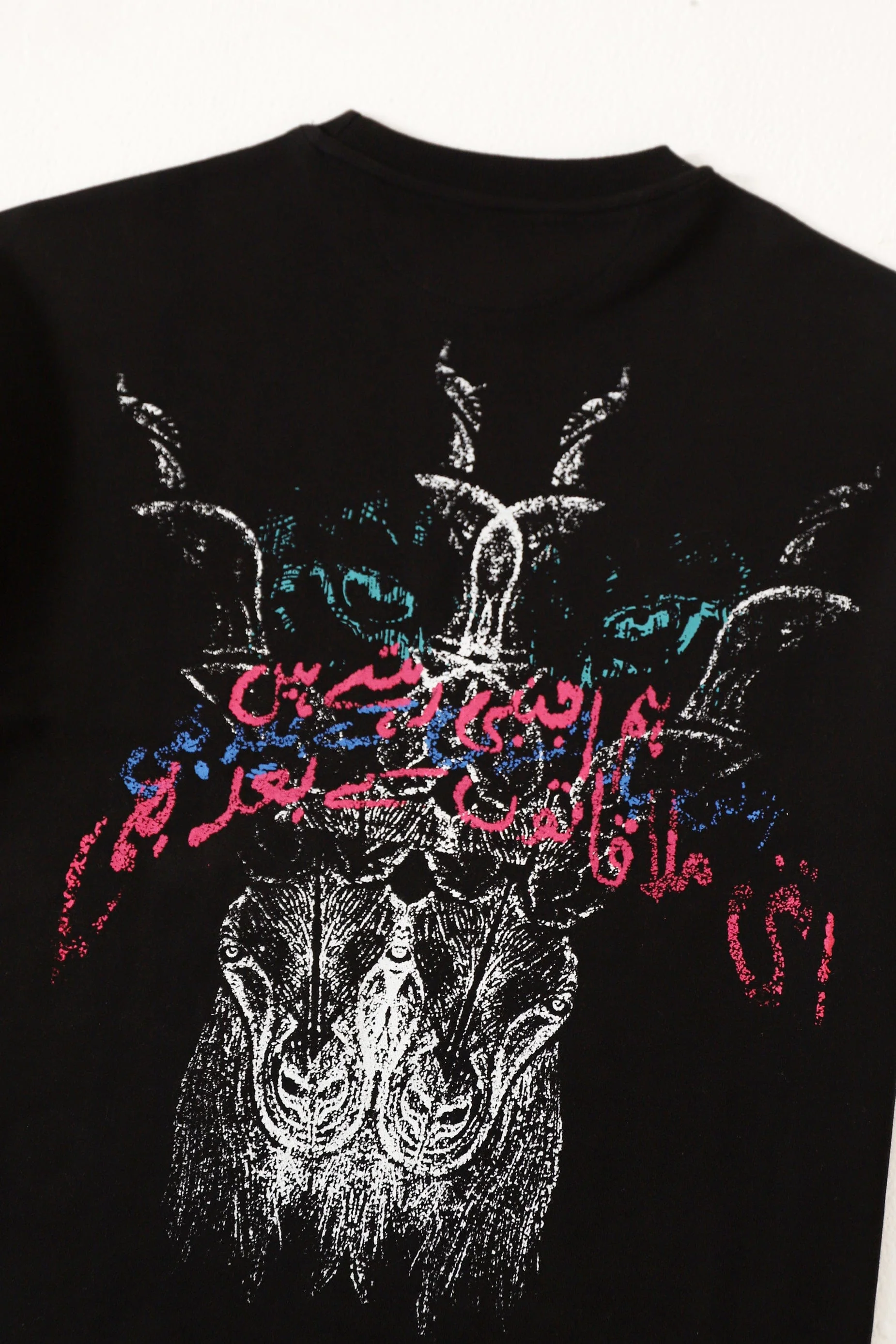 "Ajnabi" printed black T-shirt - Image 8