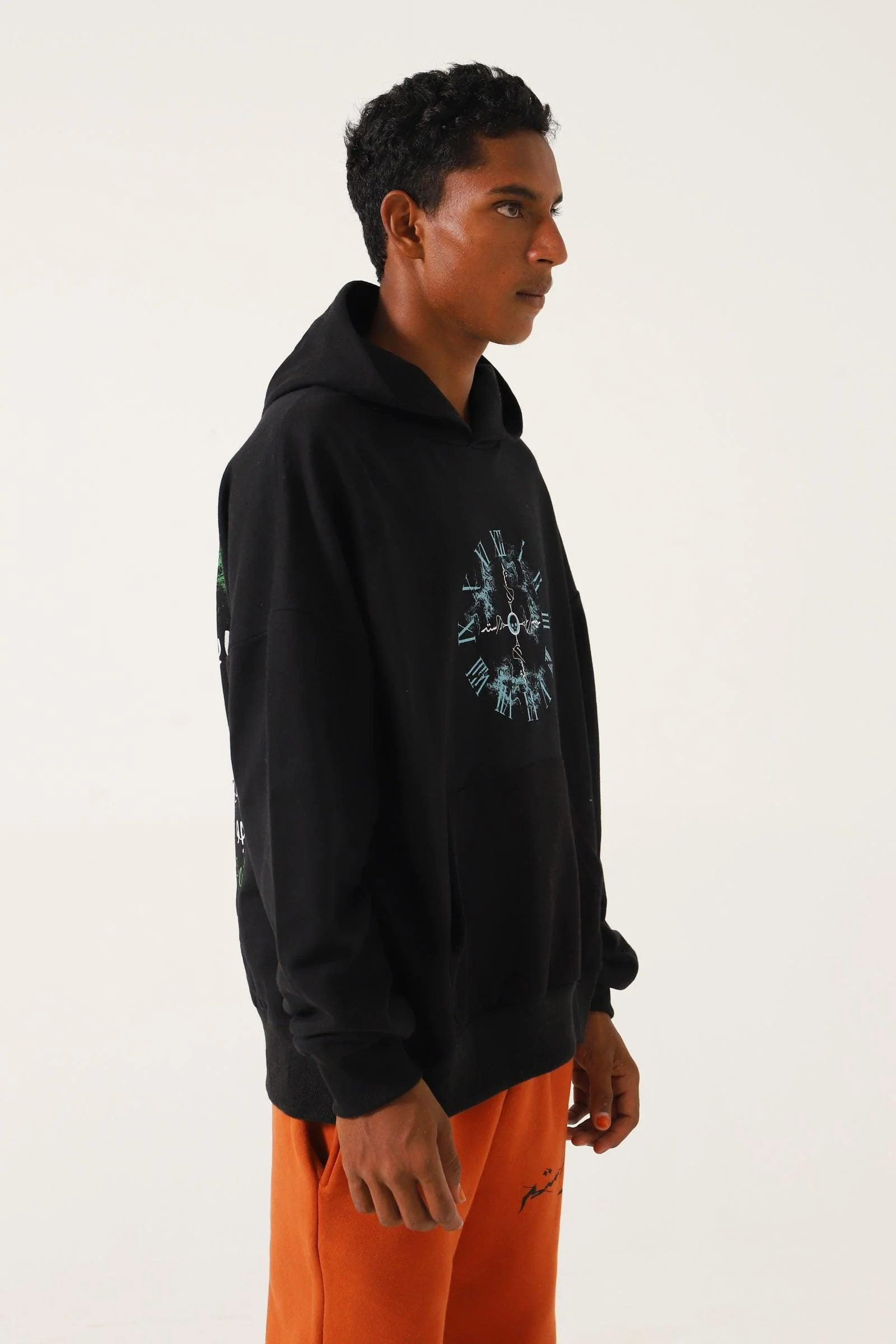"Time is fleeting" printed black hoodie - Image 12