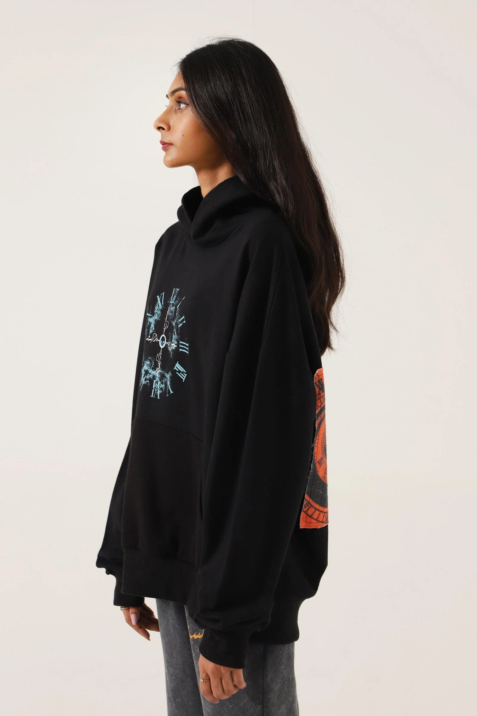 "Time is fleeting" printed black hoodie - Image 8