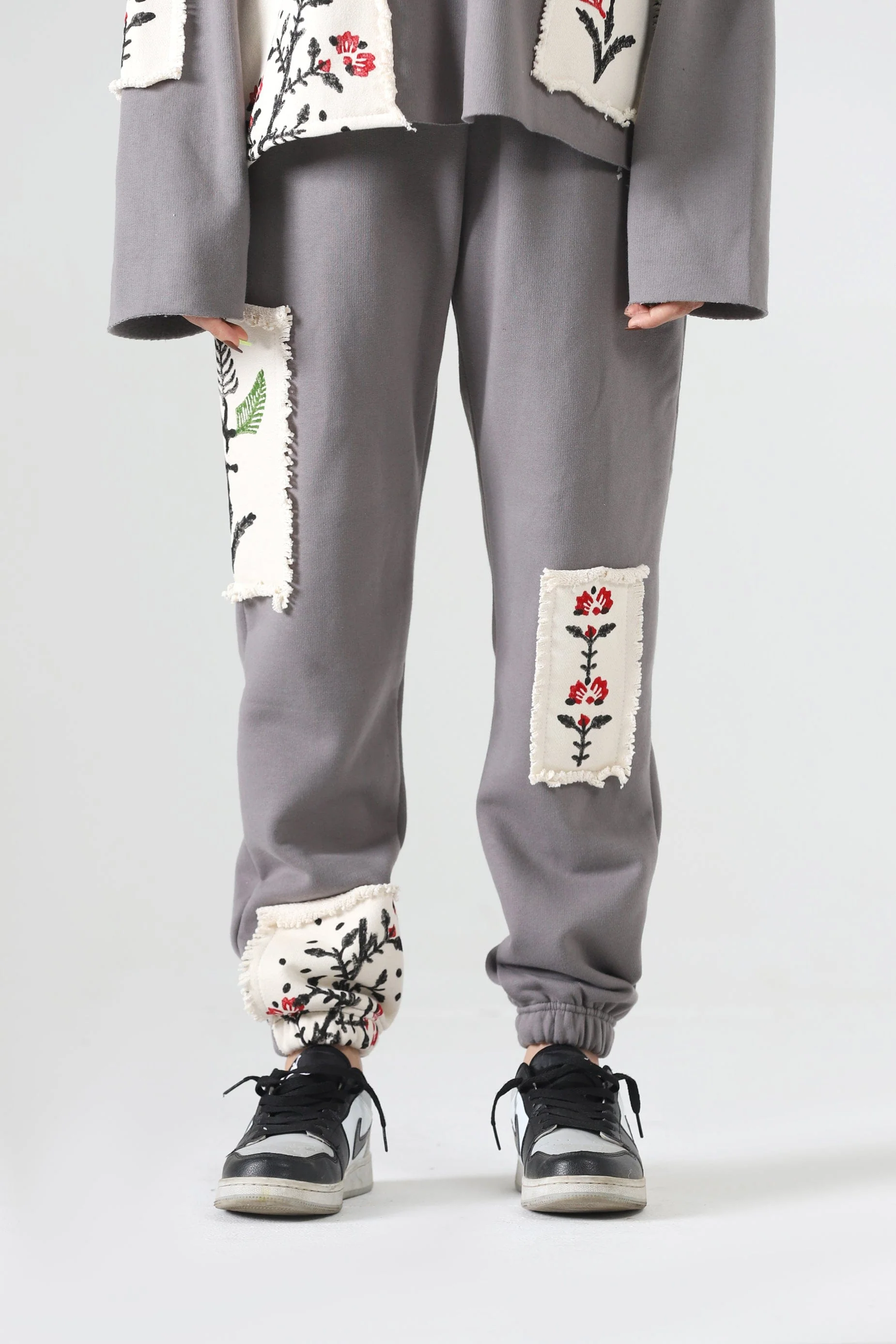Blockprint charcoal sweatpants - Image 6