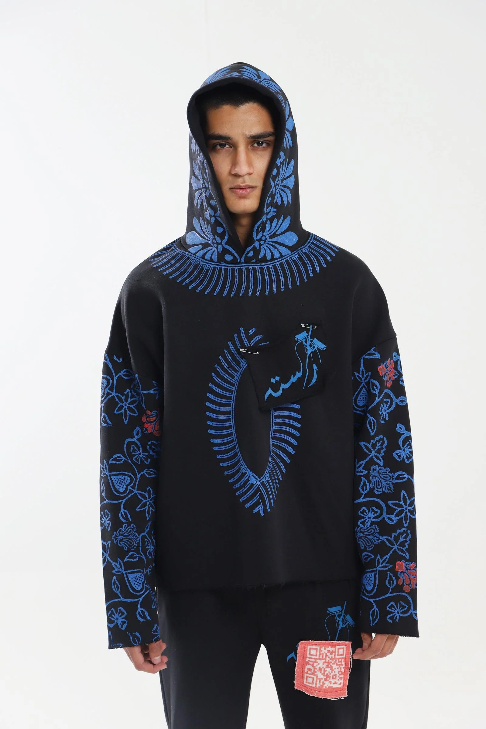 Surveillance block print hoodie - Image 10