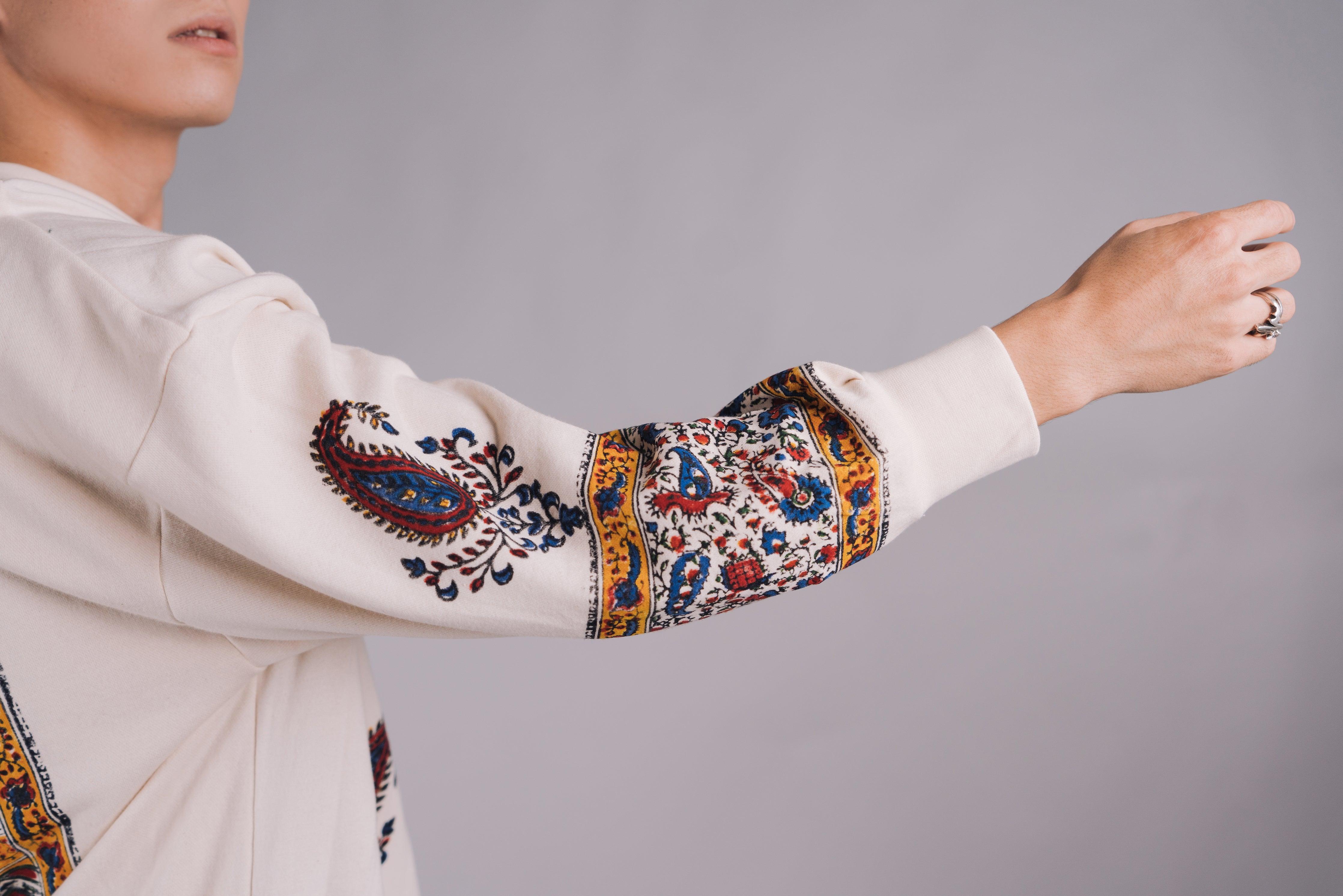 ‘Kalamkaar’ block-print crew neck sweatshirt - Image 7