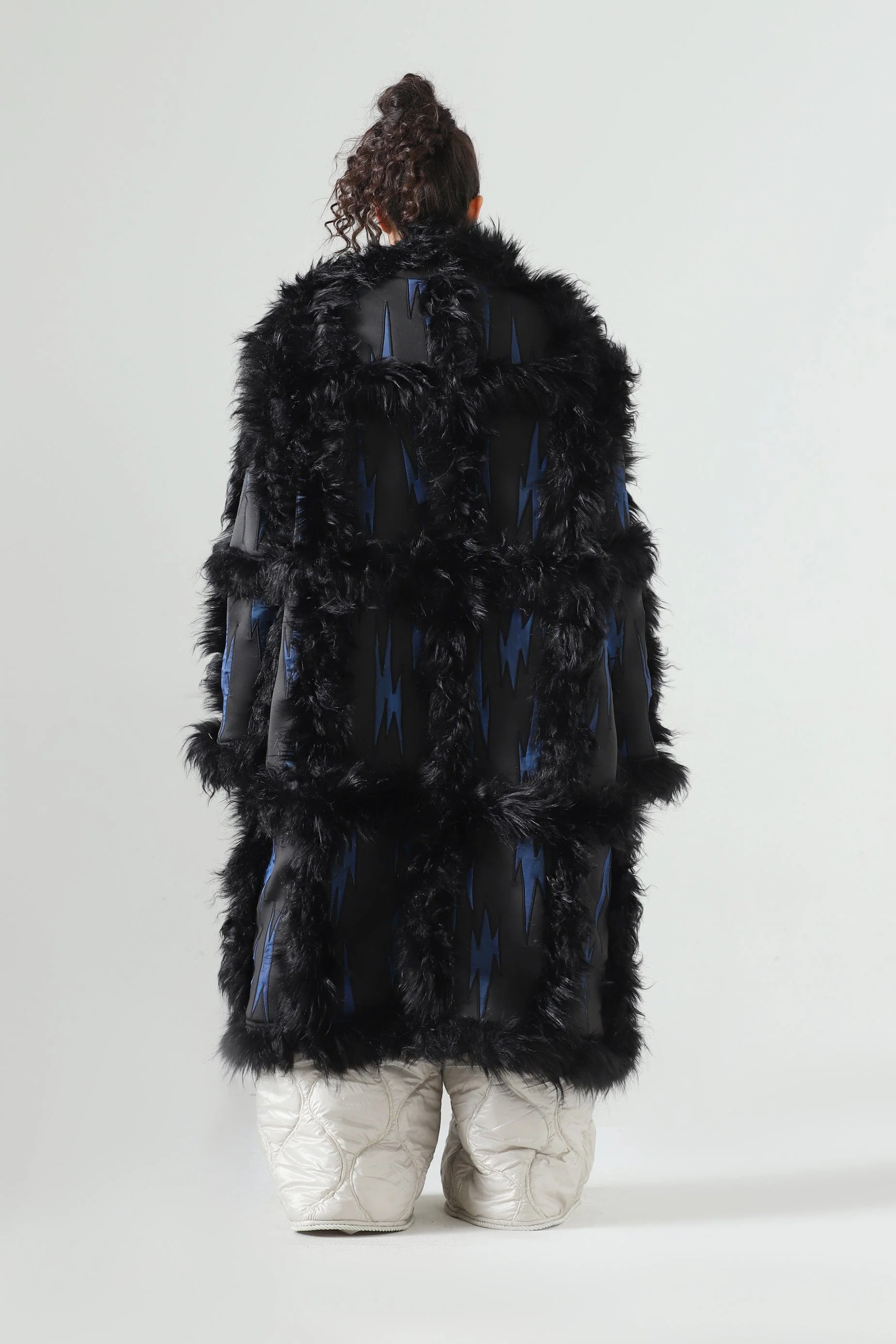 "Blue night" faux fur long coat - Image 10