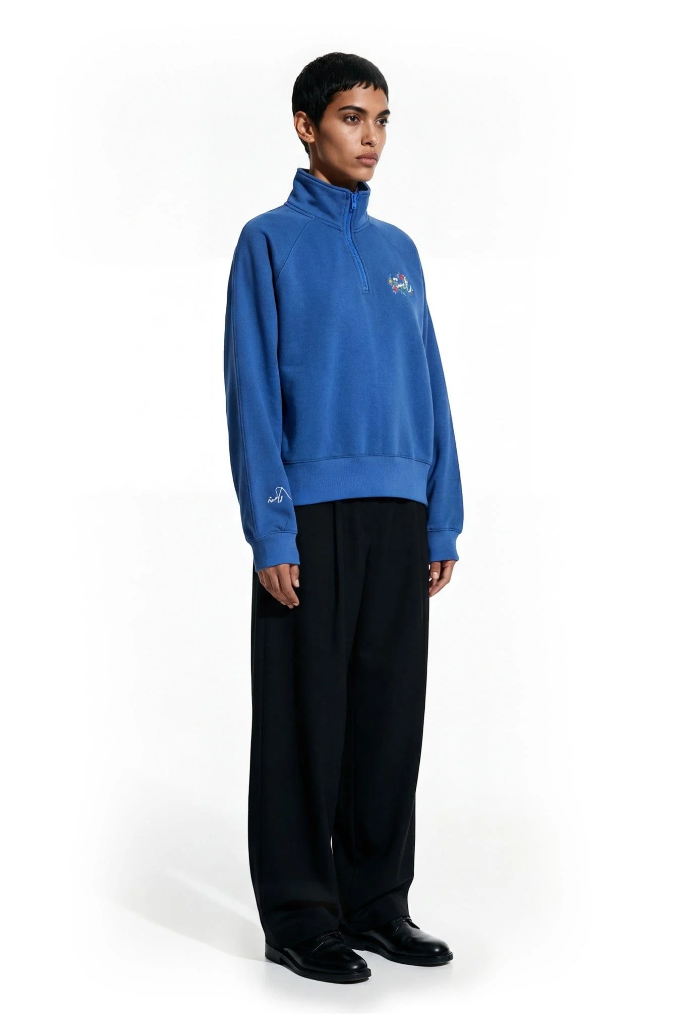 Blue postcard sweatshirt - Image 9