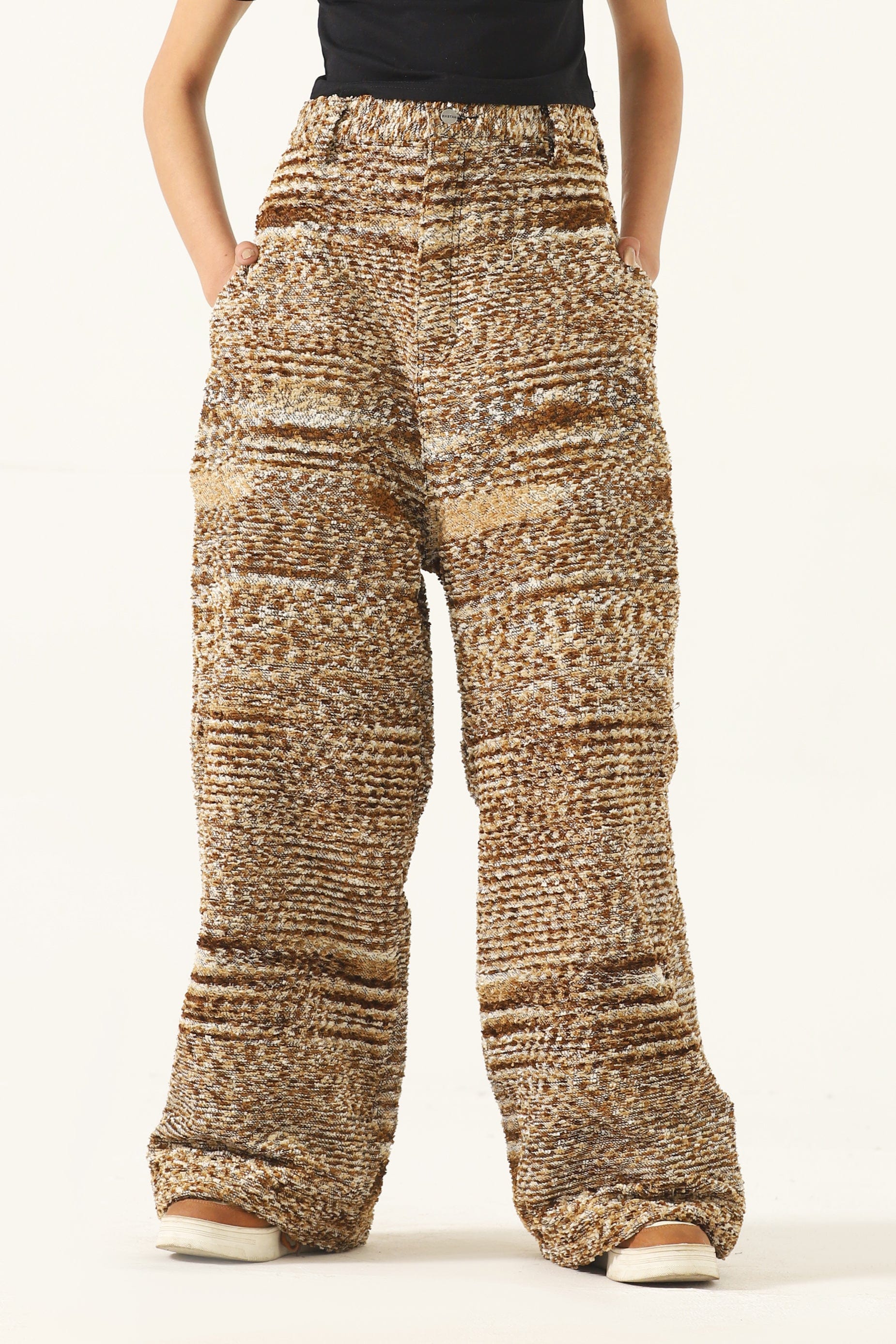 "Distressed verses" handwoven trousers - Image 4