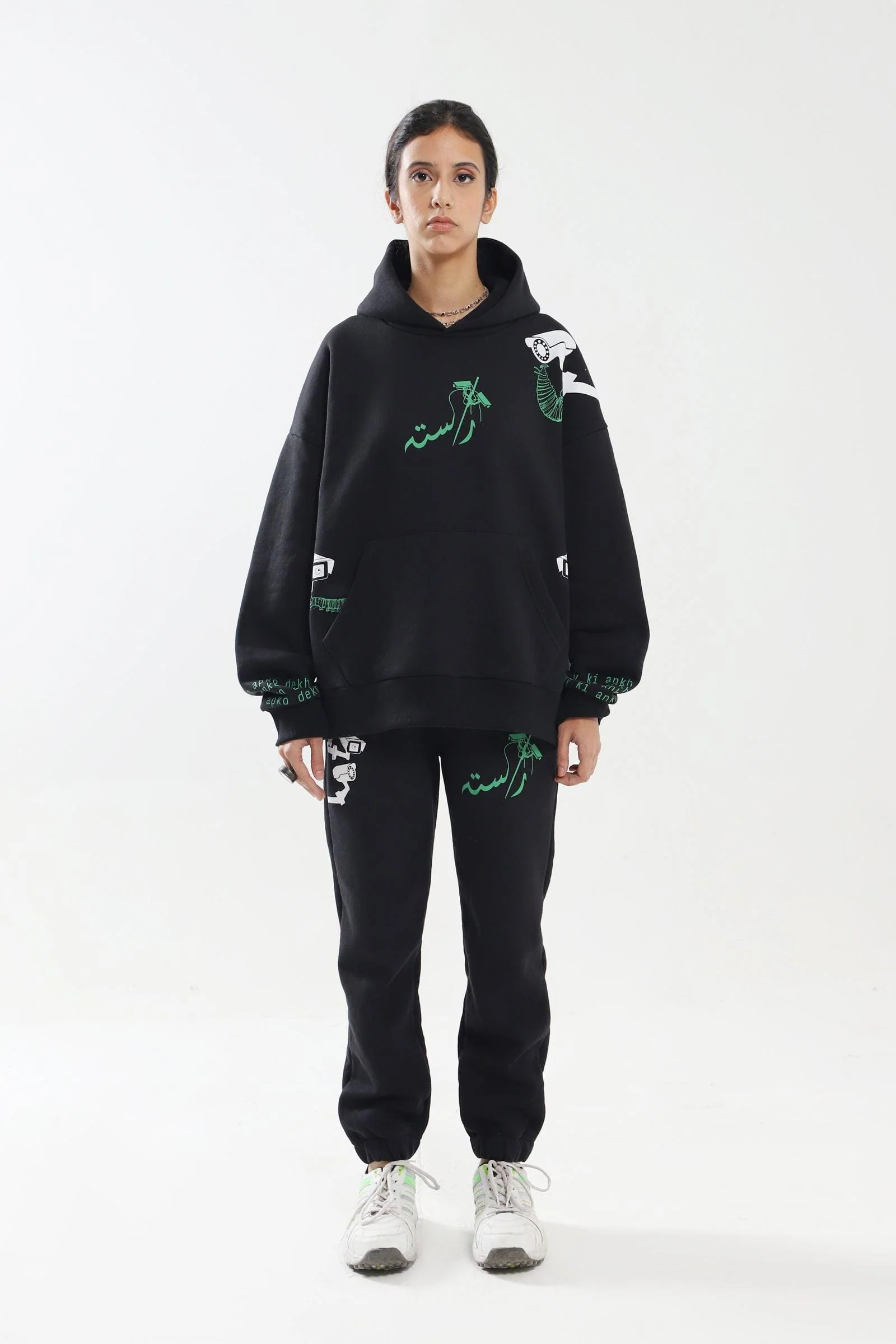 "Camera ki aankh" handprinted hoodie - Image 3