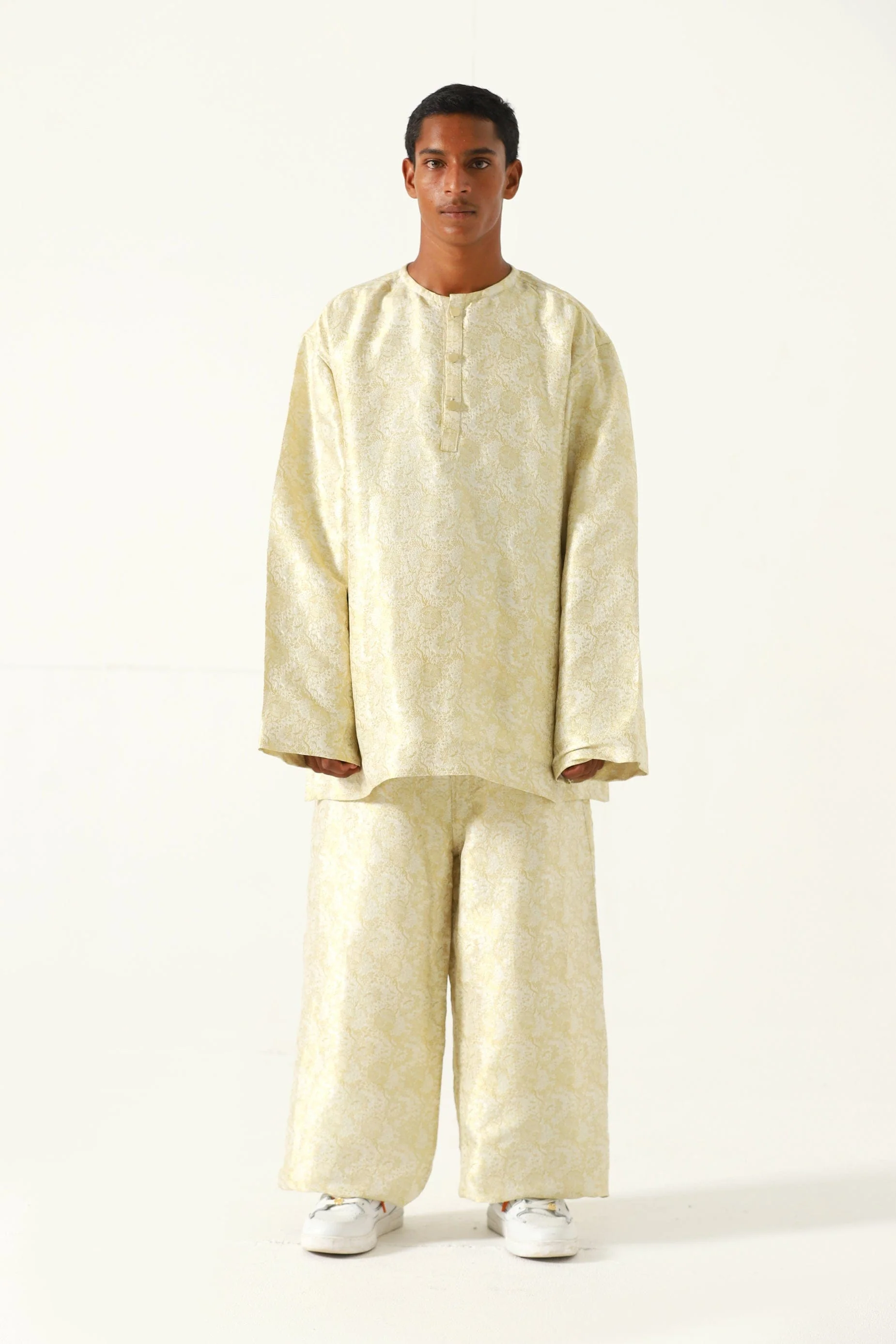 Creme silk brocade shirt - Image 4