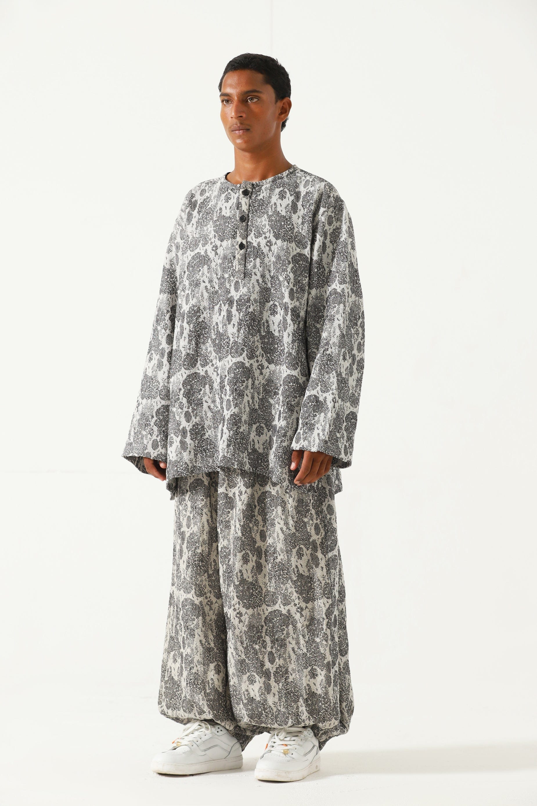 "Delhi" handwoven jacqaurd trousers - Image 7