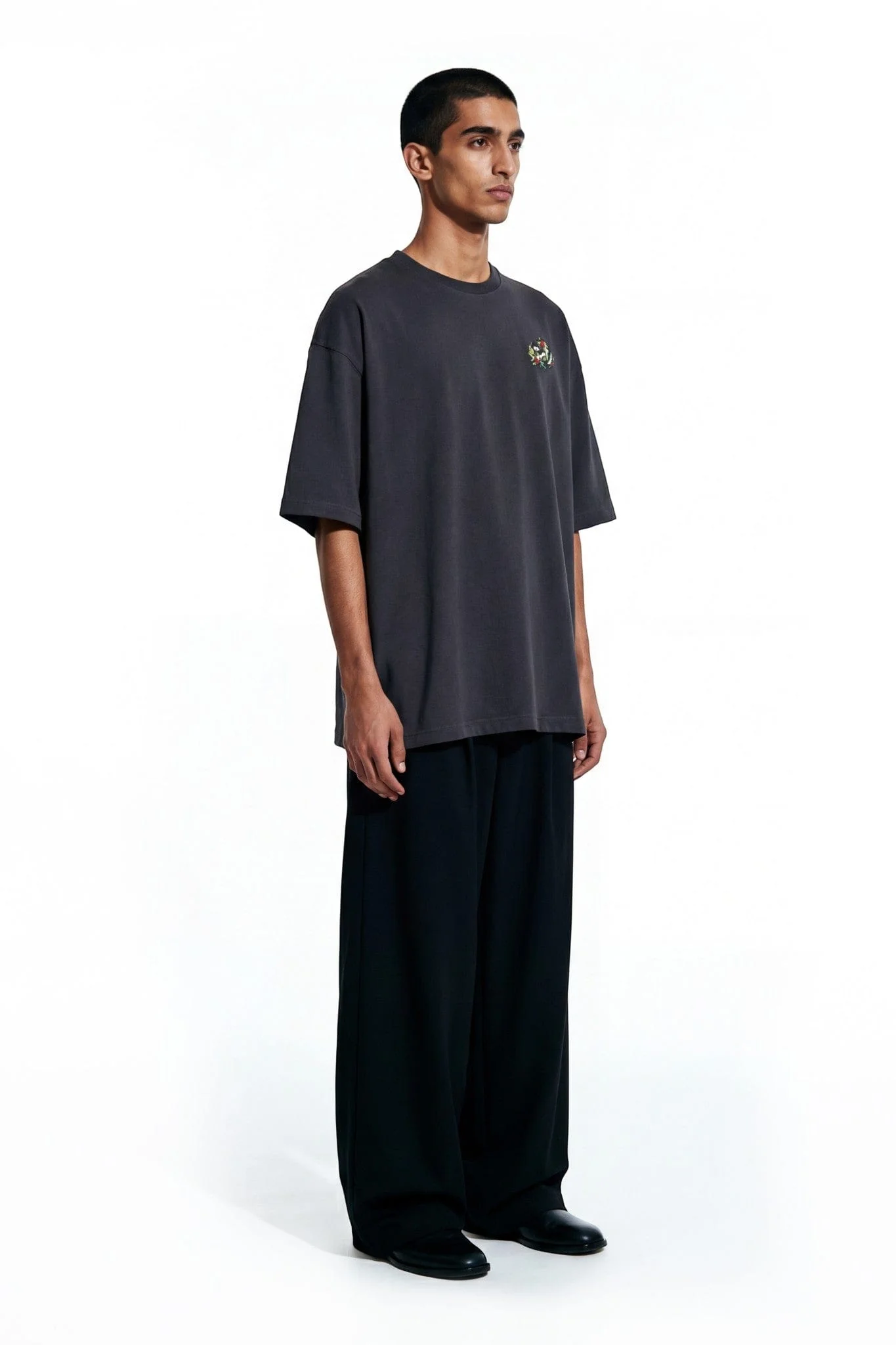 Grey postcard T-shirt - Image 6