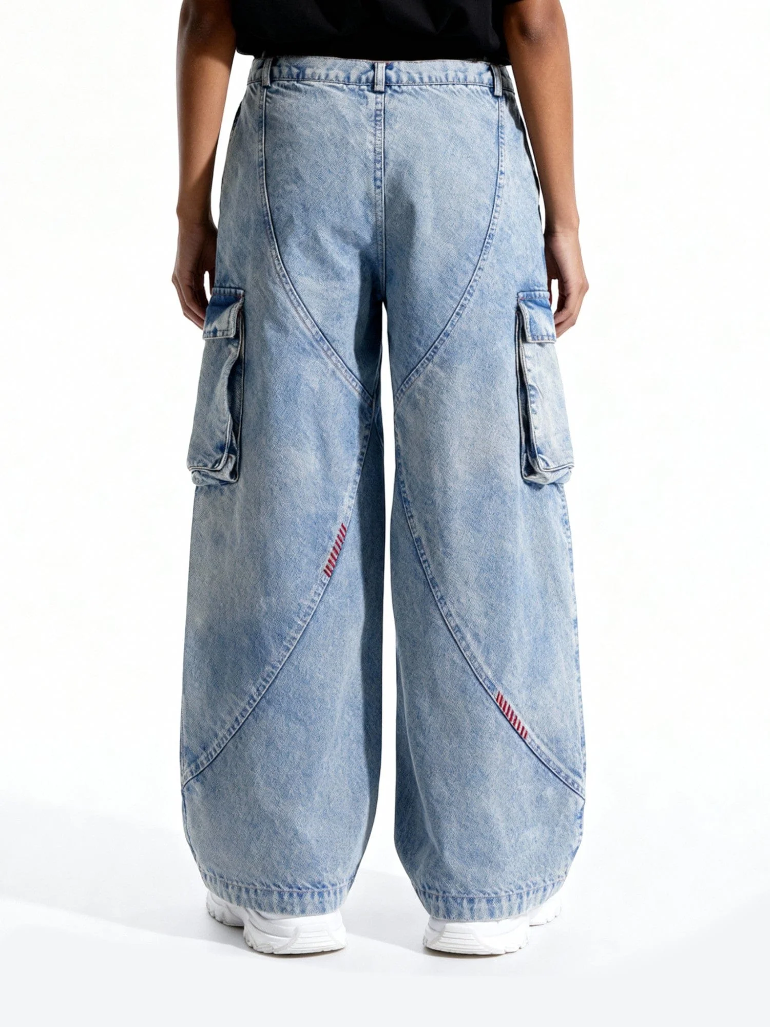 Hand-Embroidered patchwork jeans - Image 10