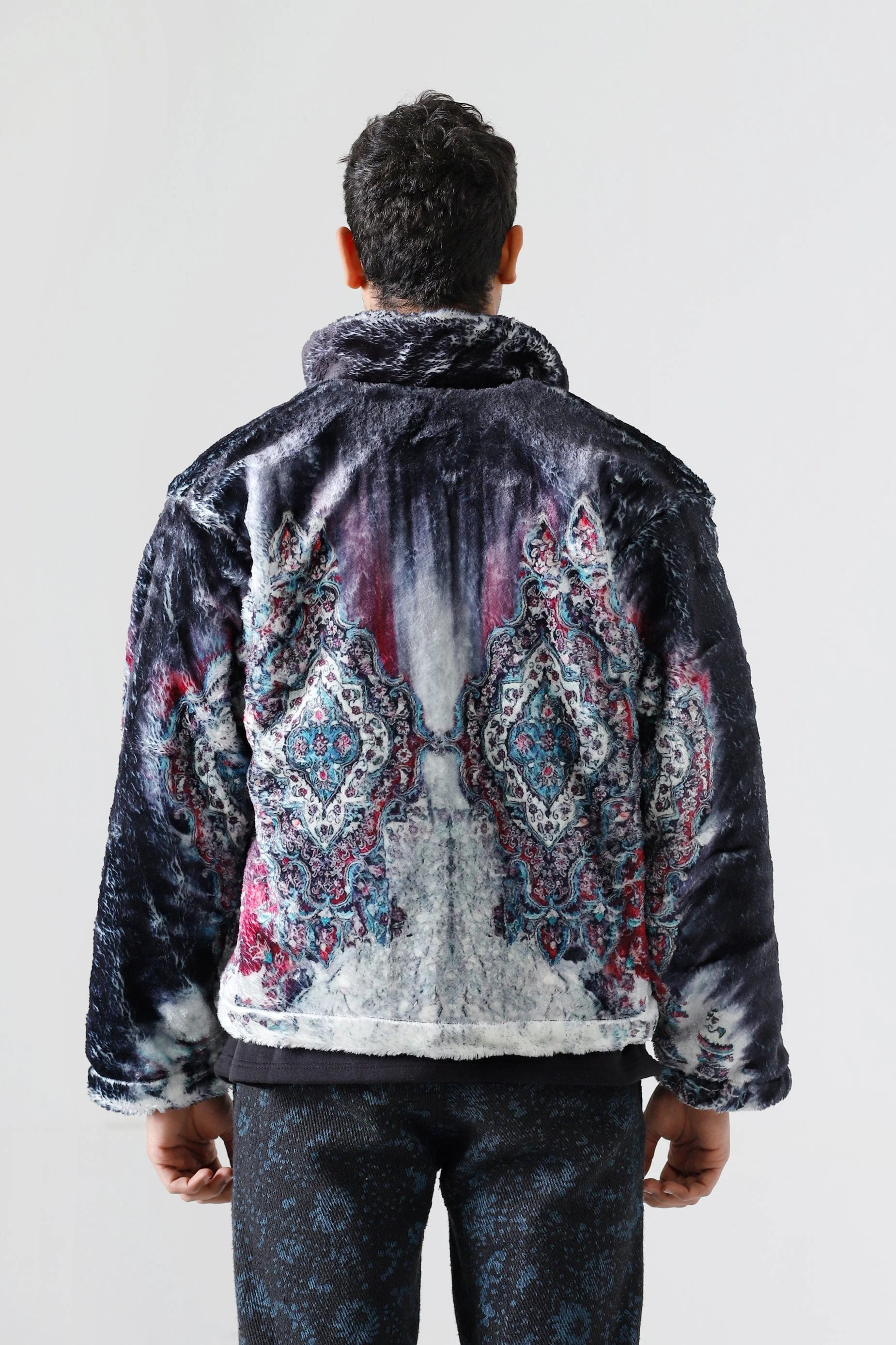 Distorted carpet print jacket - Image 8