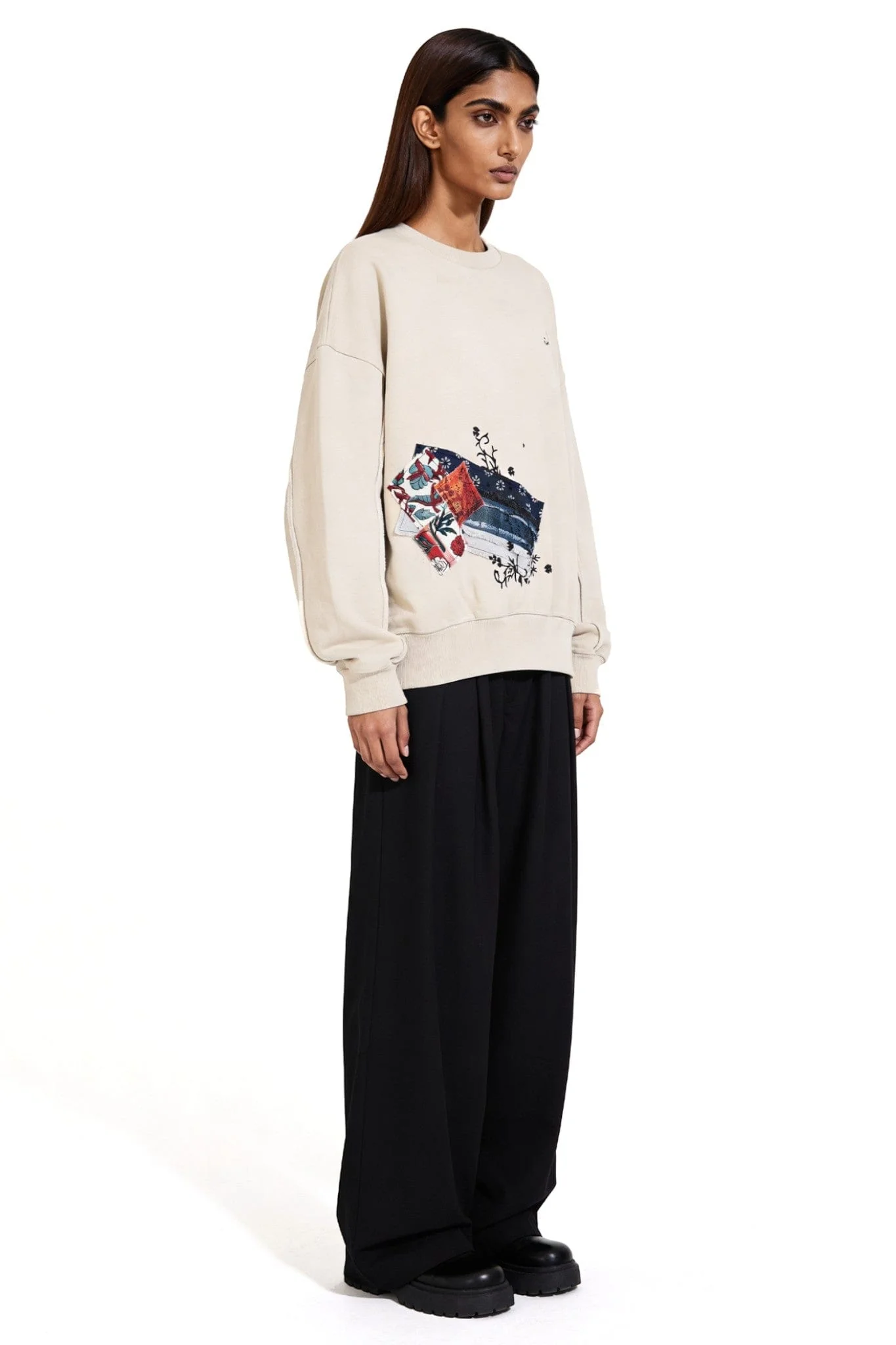 Heirloom patchwork sweatshirt - Image 9