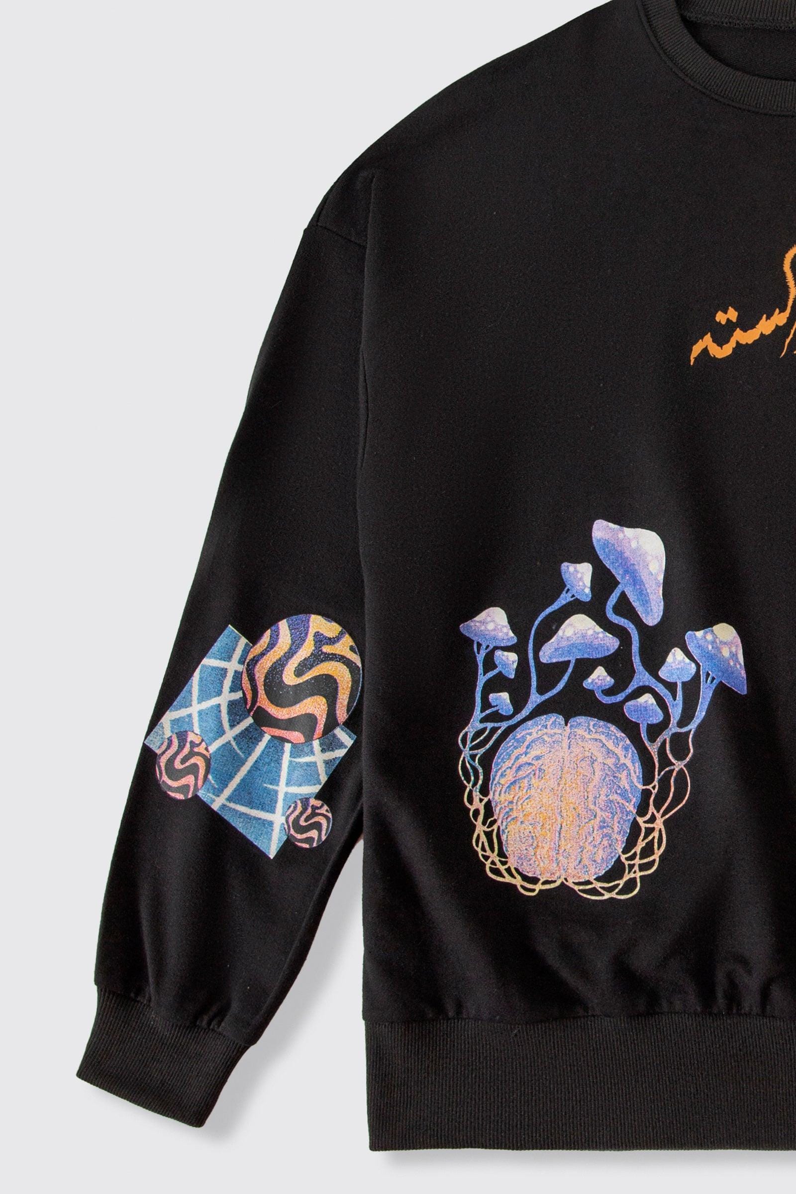 "Into the abyss" long-sleeve T-shirt - Image 4