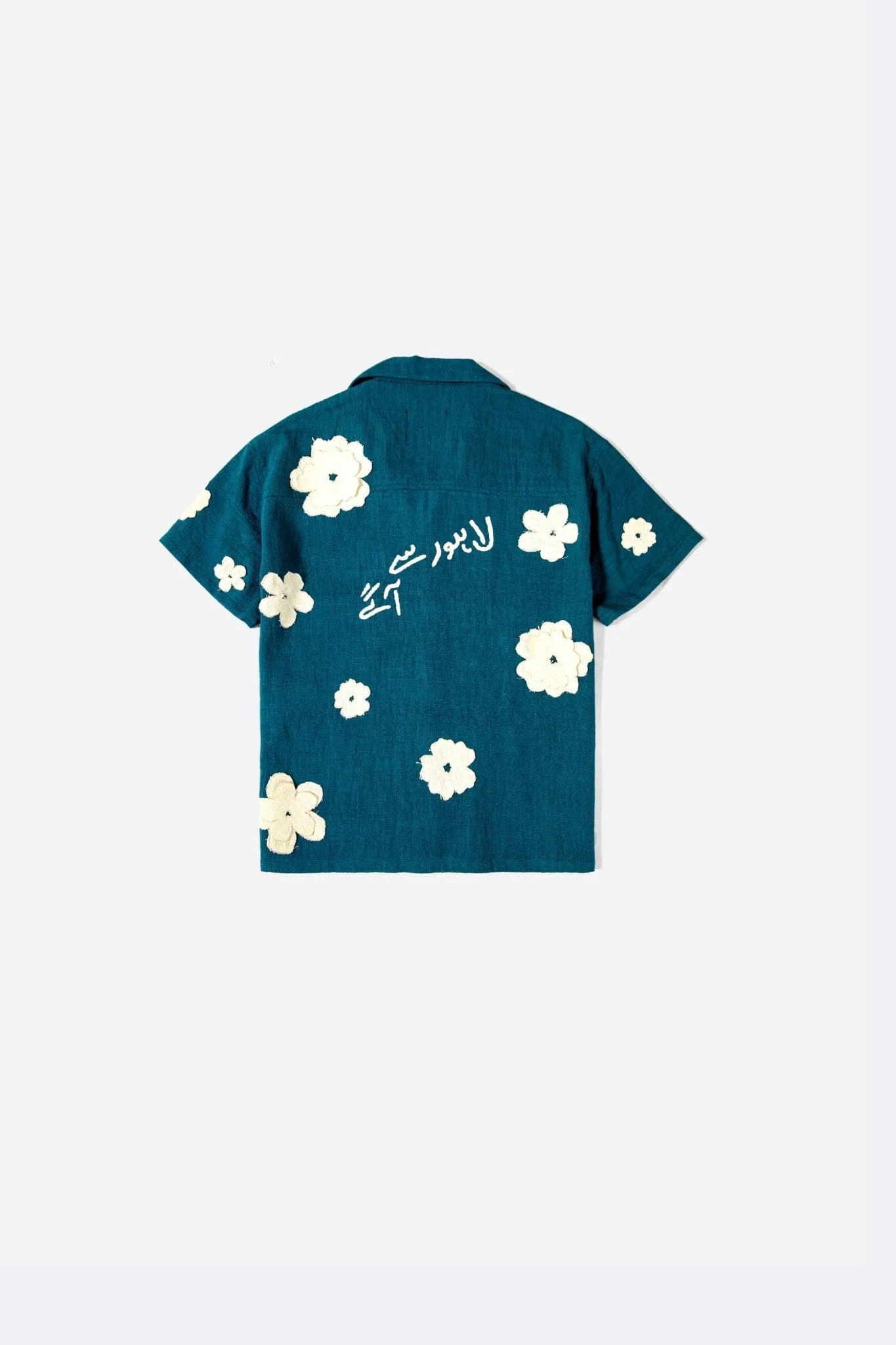 Lahore se aagay button-down - Image 4