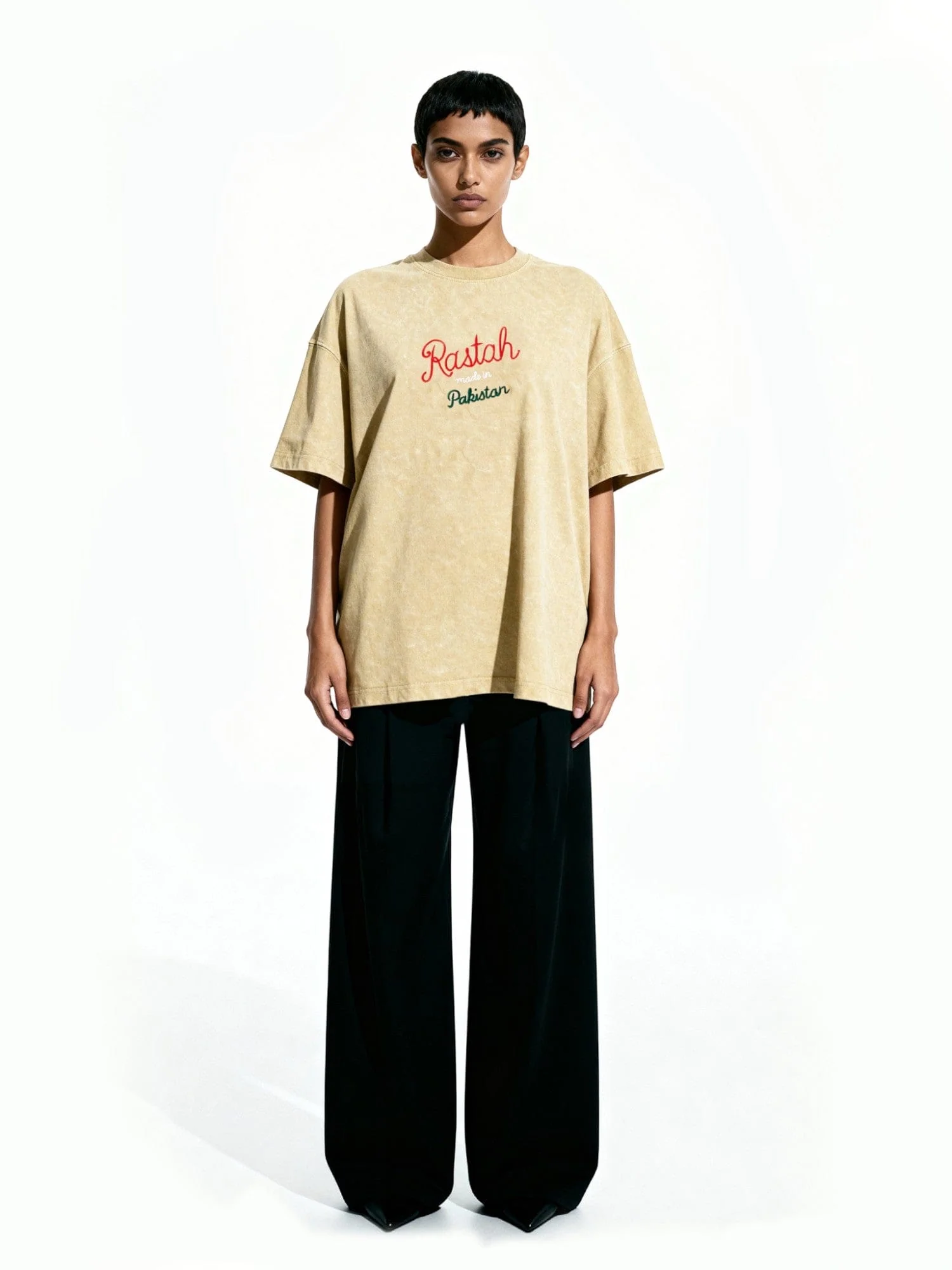 Sand wash graphic T-shirt - Image 8
