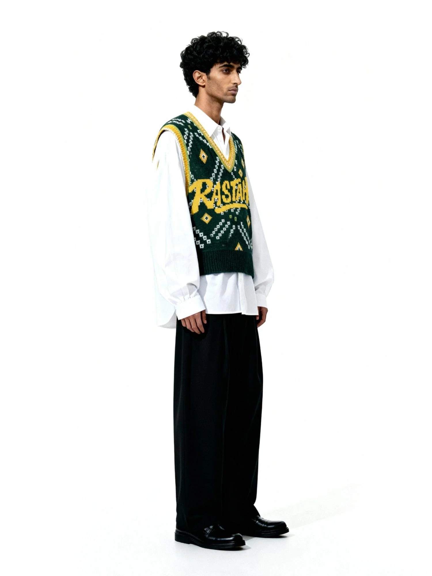 Retro emblem jacquard vest - Image 6