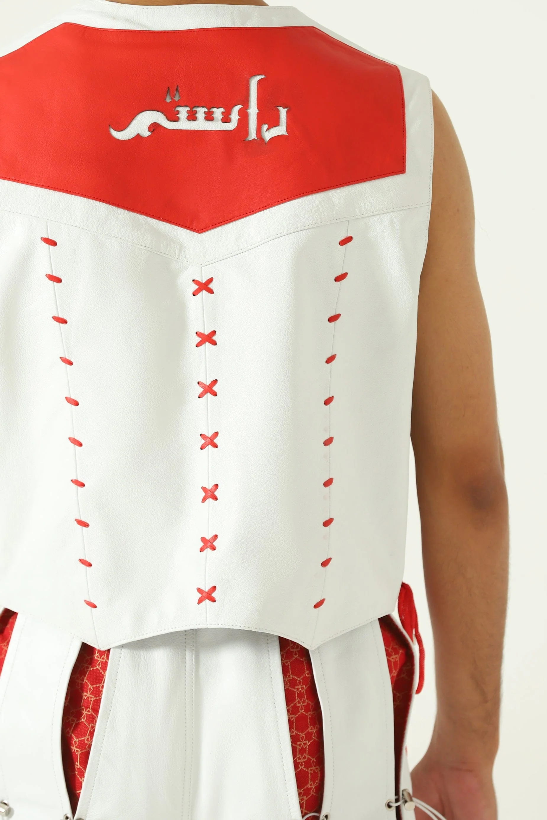 Handcrafted leather vest - Image 10